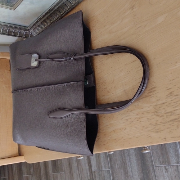 Tod's Joy Tote - Picture 4 of 17